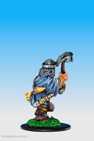 FA15-1 Dwarf with Two-Handed Hammer