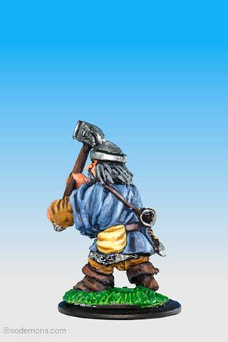 FA15-1 Dwarf with Two-Handed Hammer