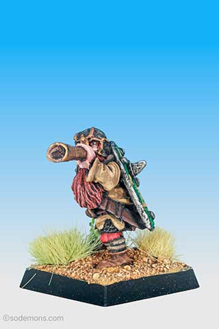 FTD10 Dwarf Trumpeter with Sword