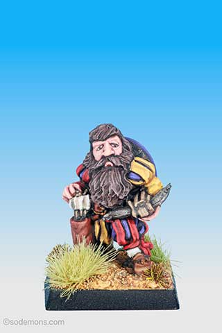 FTD17 Dwarf with Light Crossbow and Axe
