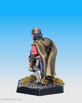 FTF81 Female fighter with 2 handed sword