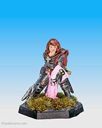 FTF97 Bareheaded Female Paladin with Plate Armour
